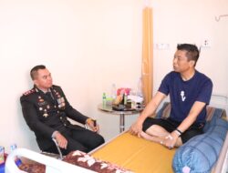 Demi Kesembuhan Anggota, Kapolres Sidrap Kunjungi Rumah Sakit Beri Semangat