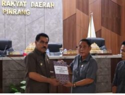Pj. Bupati Hadiri Rapat Paripurna DPRD Pinrang, Bahas Rancangan APBD Tahun 2025
