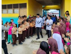 Pj. Bupati H. Ahmad Akil, SE, MM Terus Berkomitmen Memperbaiki Sarana Dan Prasarana Sekolah