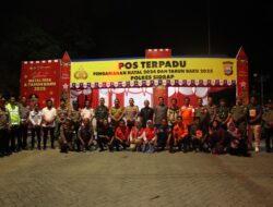 Cek Kesiapsiagaan Pos OPS Lilin 2024, Kapolres Sidrap Bersama Forkopimda Serahkan Bingkisan