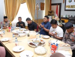 Kapolres Sidrap Ajak Petugas Kebersihan Makan Siang Bersama, Wujud Kebersamaan di Lingkungan Polres