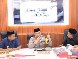 Tegakkan Hukum dan Keterbukaan Informasi Publik, Kapolres Gelar Pers Conference Bersama Bupati