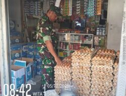 Babinsa Sidrap Cek Harga Sembako di Pasar Pangkajene, Pastikan Warga Tak Terdampak Kenaikan