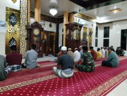 Ciptakan Lingkungan Yang Aman dan Kondusif, Babinsa Jajaran Kodim 1420/Sidrap Aktif Laksanakan Safari Subuh di Wilayah Binaan