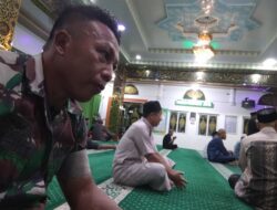 Jalin Kedekatan dengan Warga, Babinsa Kodim 1420/Sidrap Gelar Safari Subuh dan Komsos Serentak