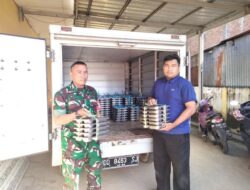 Babinsa Koramil 1420/Sidrap Dampingi Penyaluran MBG di Kabupaten Sidrap