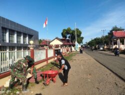 Sambut HUT RI ke-80, TNI dan Warga Panca Lautang Gelar Karya Bakti Bersihkan Lingkungan