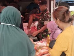 Babinsa Pangkajene Dukung Gerakan Pangan Murah di Pasar Sentral Sidrap