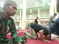 Babinsa Kodim 1420/Sidrap Gelar Safari Subuh dan Komsos, Jalin Silaturahmi dan Pantau Situasi Wilayah
