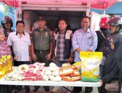 Babinsa Pangkajene Koramil 1420-03/Maritengngae Pantau Pasar Murah Bulog di Sidrap