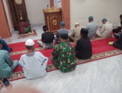 Safari Salat Subuh, Babinsa Sidrap Jalin Silaturahmi dan Pantau Kondisi Wilayah