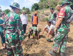 Penghijauan di Wilayah Binaan, Jajaran Babinsa Koramil 04/Watang Pulu Bersama Warga Tanam 100 Pohon Produktif