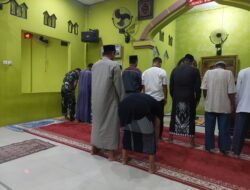 Perkokoh Hubungan TNI dan Masyarakat, Babinsa Safari Subuh di Wilayah Binaan.