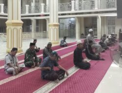 Perkuat Kemanunggalan TNI-Rakyat, Babinsa Kodim 1420/Sidrap Gelar Safari Subuh dan Komunikasi Sosial Bersama Masyarakat
