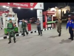 Babinsa Koramil 1420-04/Watang Pulu Pimpin Patroli Gabungan Jaga Keamanan Fasilitas Umum