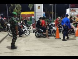 Babinsa dan Damkar Sidrap Perkuat Siskamling, Sasar Titik Rawan di Watang Pulu