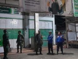 Sinergi TNI dan Damkar: Babinsa Koramil 1420-01/Panca Lautang Gelar Patroli Siskamling di Desa Corawali