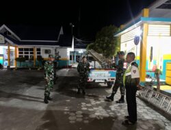 Babinsa Koramil 06/Panca Rijang dan Warga Perkuat Keamanan Lingkungan Melalui Patroli Siskamling