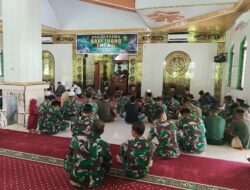 Kodim 1420/Sidrap Gelar Doa Bersama HUT Juang TNI-AD Ke-80, Sertai Bagi Sembako ke Warga