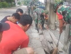 Koramil 01/Panca Lautang Gelar Karya Bakti Pembersihan Parit di Dusun Lamenge, Corawali Sidrap