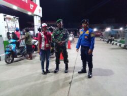 Tingkatkan Kewaspadaan Wilayah, Babinsa Uluale dan Damkar Gelar Patroli Sinergitas Pantau Fasilitas Publik