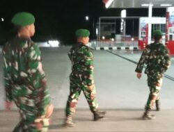 Jaga Kondusivitas Malam Minggu, Sinergi Koramil 06 Panca Rijang dan Damkar Patroli Objek Vital di Rappang