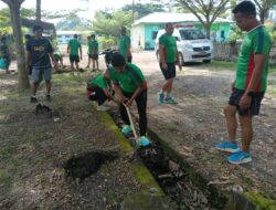 Kodim 1420/Sidrap Gelar Karya Bakti Pembersihan Saluran Air Guna Antisipasi Banjir