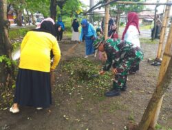 Wujudkan Lingkungan Sehat, Babinsa Koramil 1420-07/Baranti Bersama Warga Bersihkan Pasar Sentral Baranti