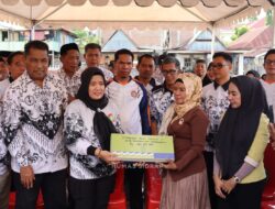 Wakil Bupati Sidrap Serahkan Santunan Rp150 Juta untuk Guru Korban Kebakaran