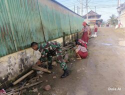 Tanamkan Kebersihan Sejak Dini, Babinsa Pajalele Ajak Siswa SD 3 Amparita Gelar Karya Bakti