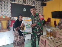 BABINSA MOJONG DAMPINGI PENYALURAN BANTUAN PAANGAN BULAN FEBRUARI-MARET DI SIDRAP