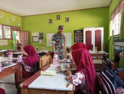 Babinsa Kodim 1420/Sidrap Konsisten Dampingi Penyaluran Makan Bergizi Gratis