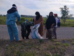 SEMANGAT GOTONG ROYONG! BABINSA DAN WARGA BATU LAPPA BERSIHKAN JALUR DUA SKPD SIDRAP