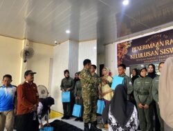 Babinsa Maritengngae Hadiri Penerimaan Rapor dan Kelulusan Siswa Sekolah Rakyat Terintegrasi 66 Sidrap