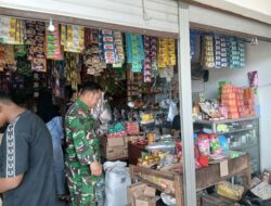 Babinsa Koramil 04/Watang Pulu Pantau Harga Bahan Pokok di Pasar Lawawoi